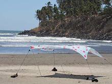 Flamingos Beach Tent N26395