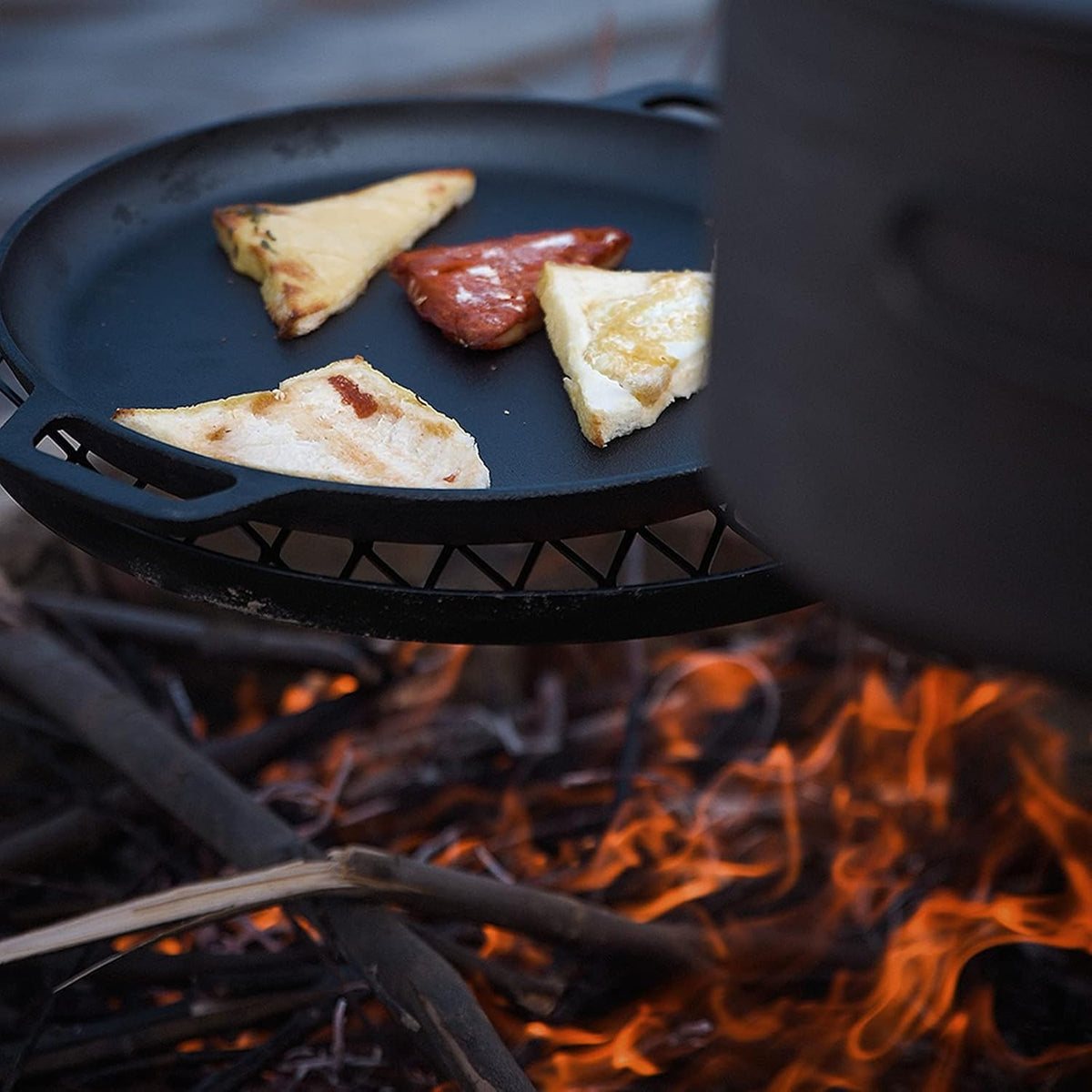 Heavy Duty Steel Campfire Grill E370454