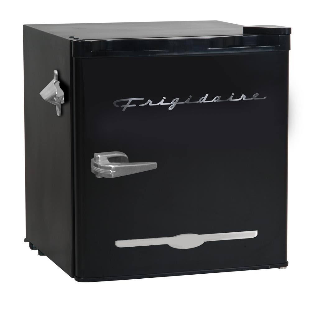 1.6 Cu. ft. Mini Fridge in Black F905