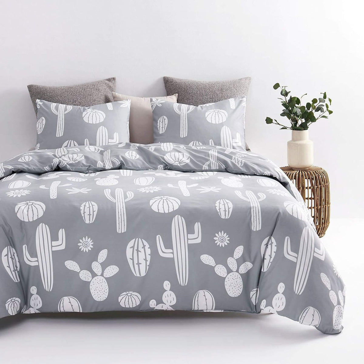 Cactus Comforter Set, White on Light Gray Grey, Microfiber Bedding, 3pcs Twin Size Q76255